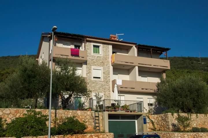 Panorama Sunset Apartments Cres Exterior photo