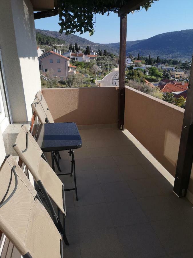 Panorama Sunset Apartments Cres Exterior photo